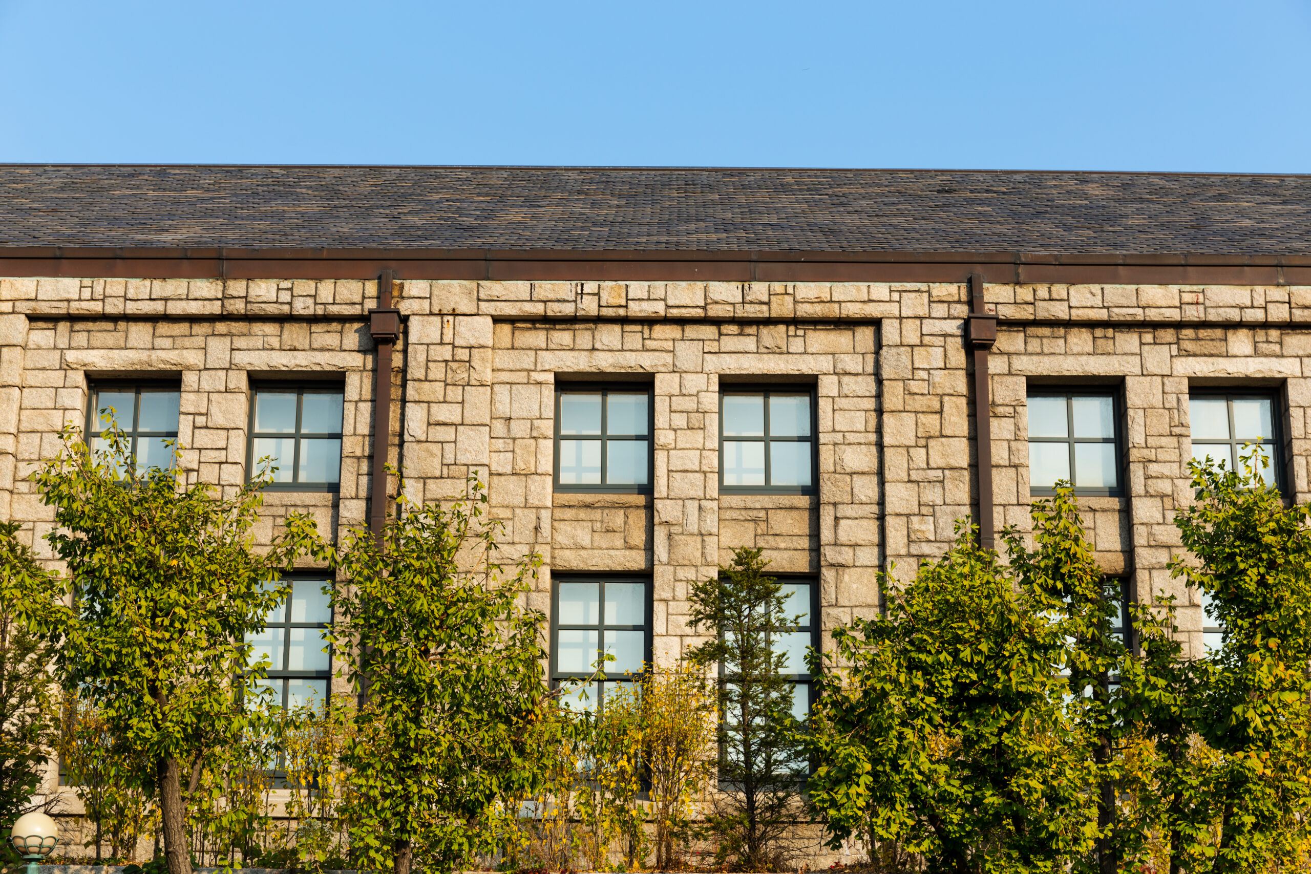 how to change stone facade of house